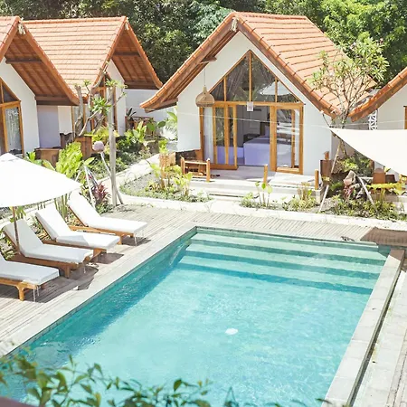 Cari Surf Camp & Studio\'S