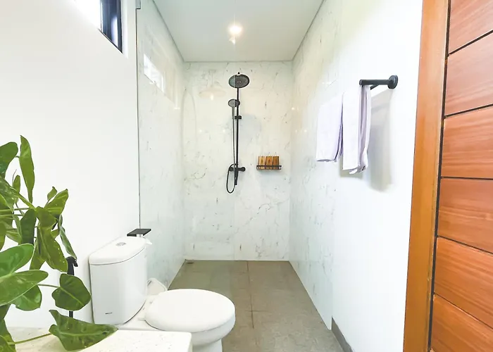 Hotel Cari Surf Camp & Studio's