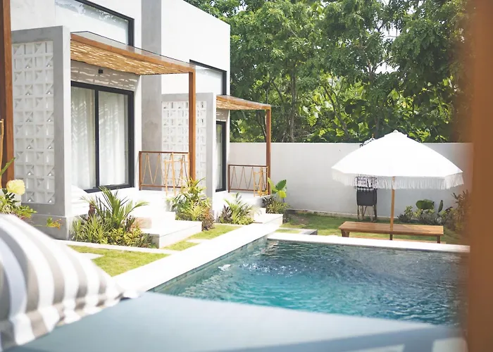 Hotel Cari Surf Camp & Studio's 3*