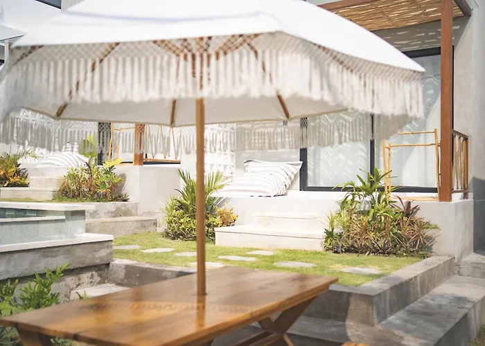Hotel Cari Surf Camp & Studio's Uluwatu (Bali)
