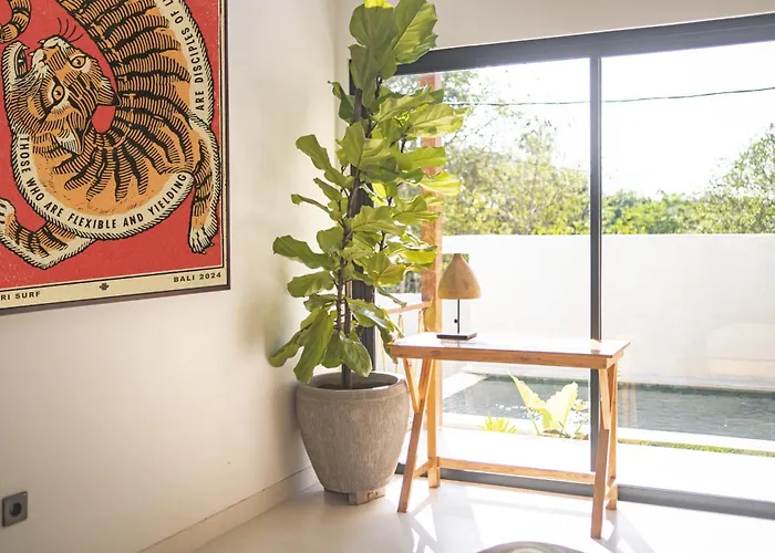 Hotel Cari Surf Camp & Studio's 3*