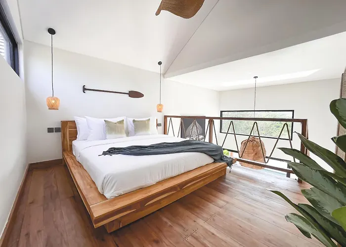 Hotel Cari Surf Camp & Studio's 3*