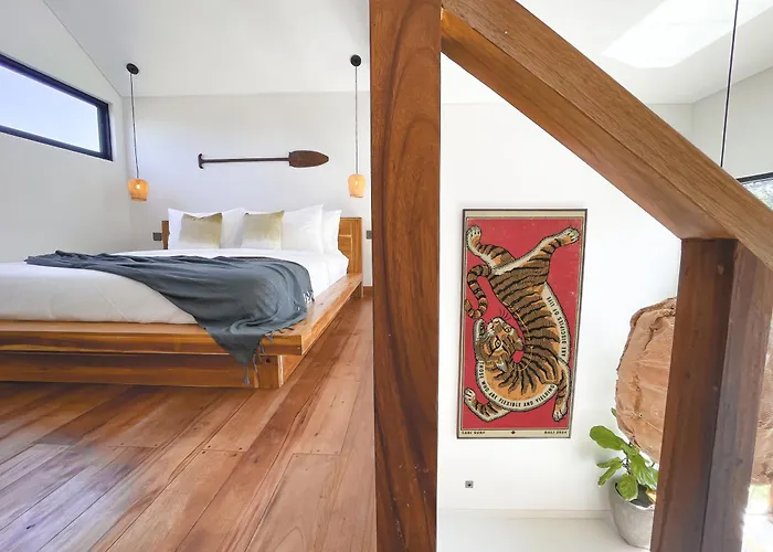 Cari Surf Camp & Studio's 3*