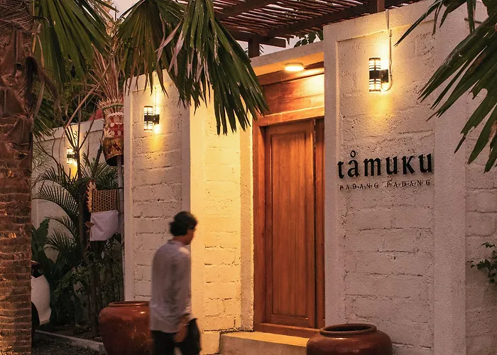 Cari Surf Camp & Studio's 3* Uluwatu (Bali)