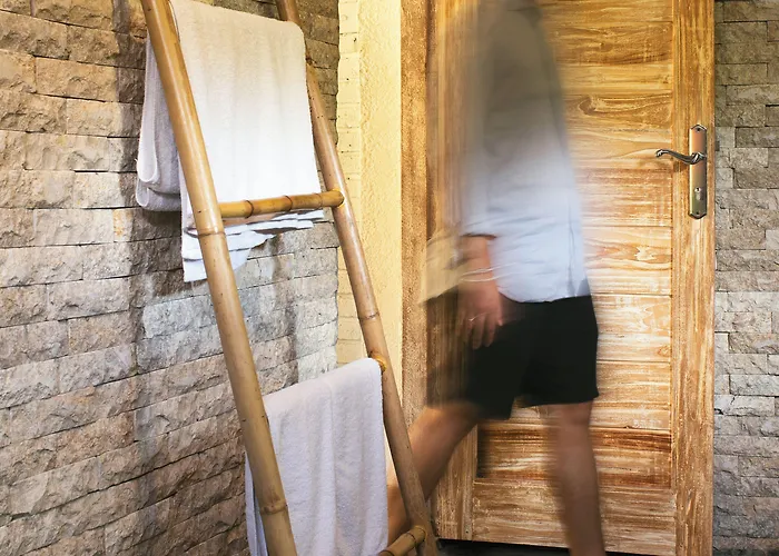 Cari Surf Camp & Studio's Hotel Uluwatu (Bali)