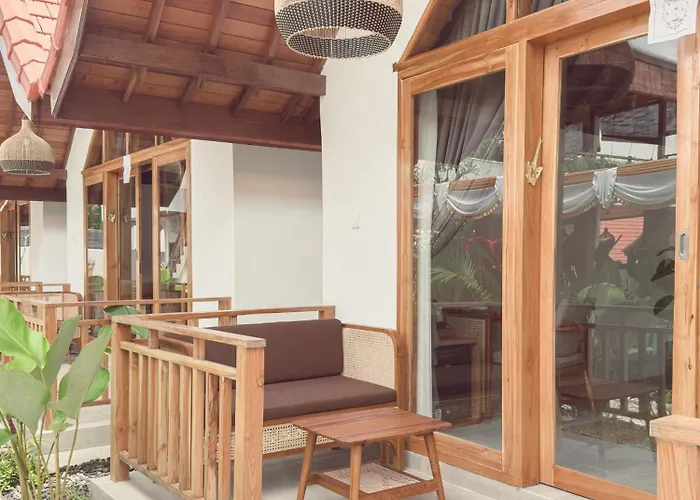 Cari Surf Camp & Studio's 3* Uluwatu (Bali)