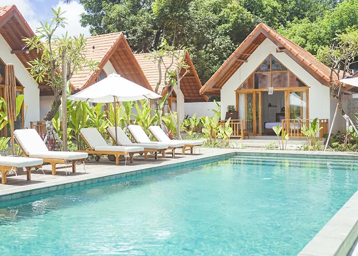 Hotel Cari Surf Camp & Studio's 3*