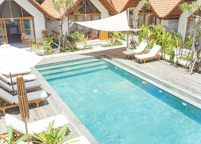Hotel Cari Surf Camp & Studio's 3*