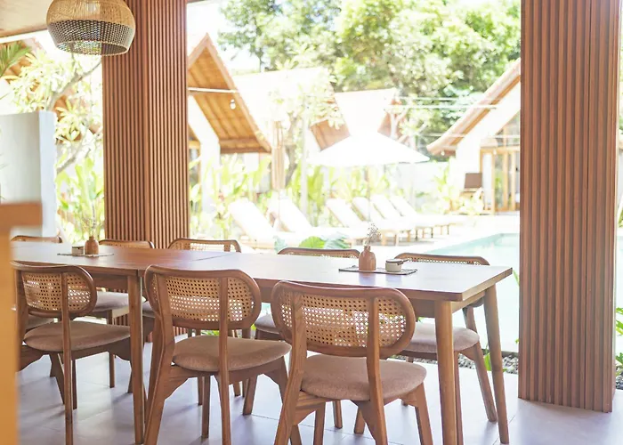 Hotel Cari Surf Camp & Studio's 3*